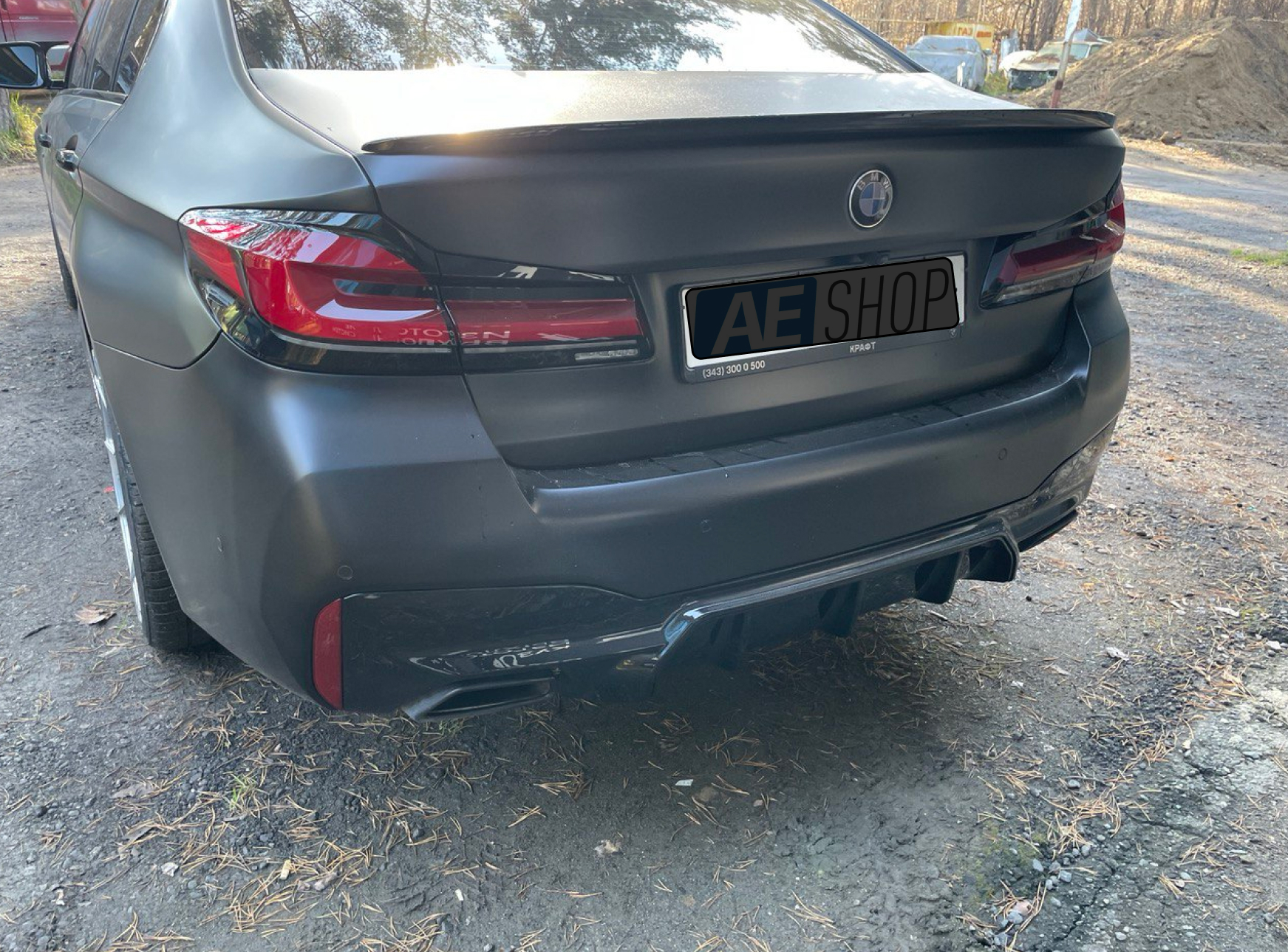 Диффузор заднего бампера BMW G30 M-пакет &mdash; вид сзади