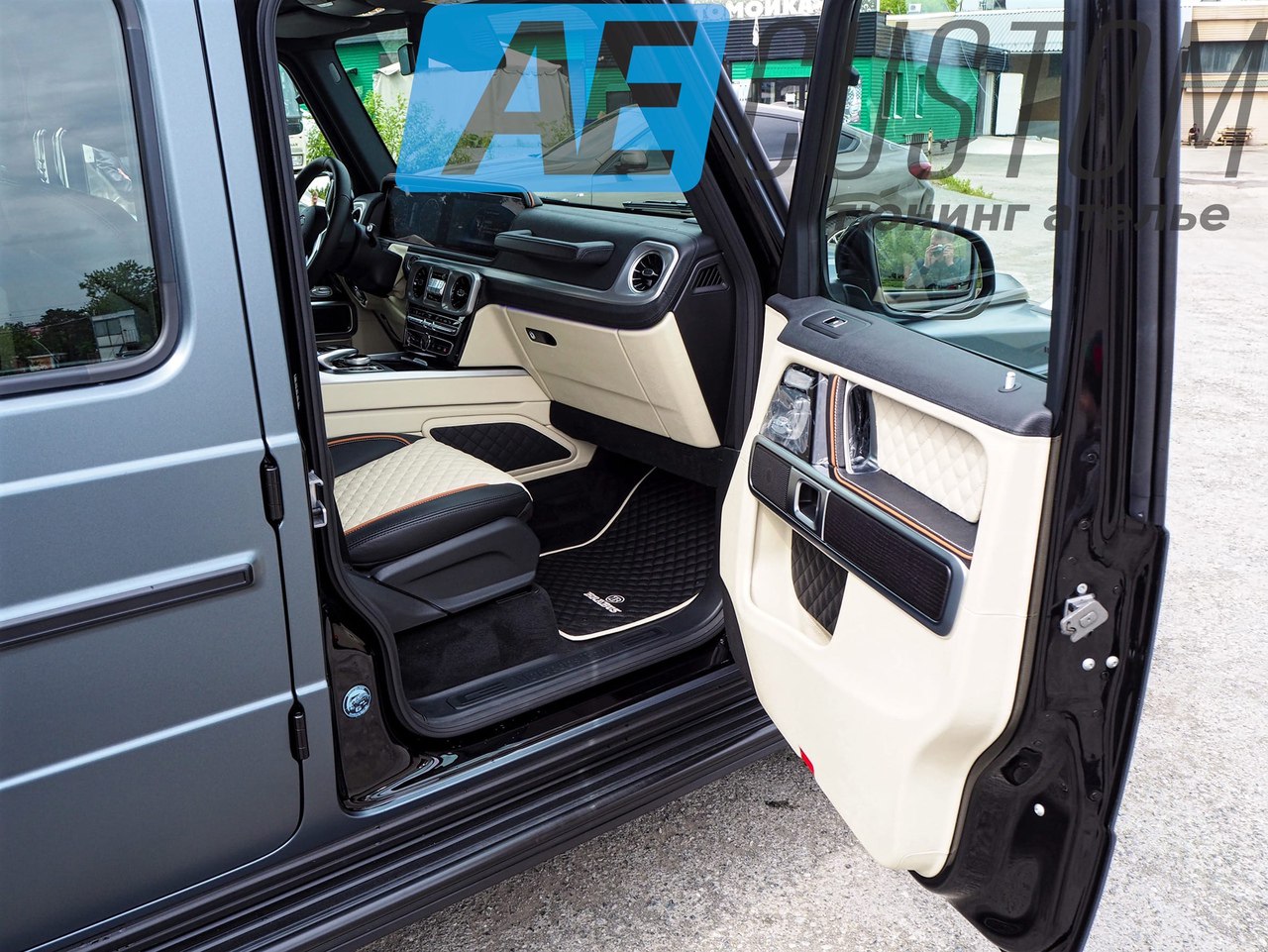 Карбоновый салон