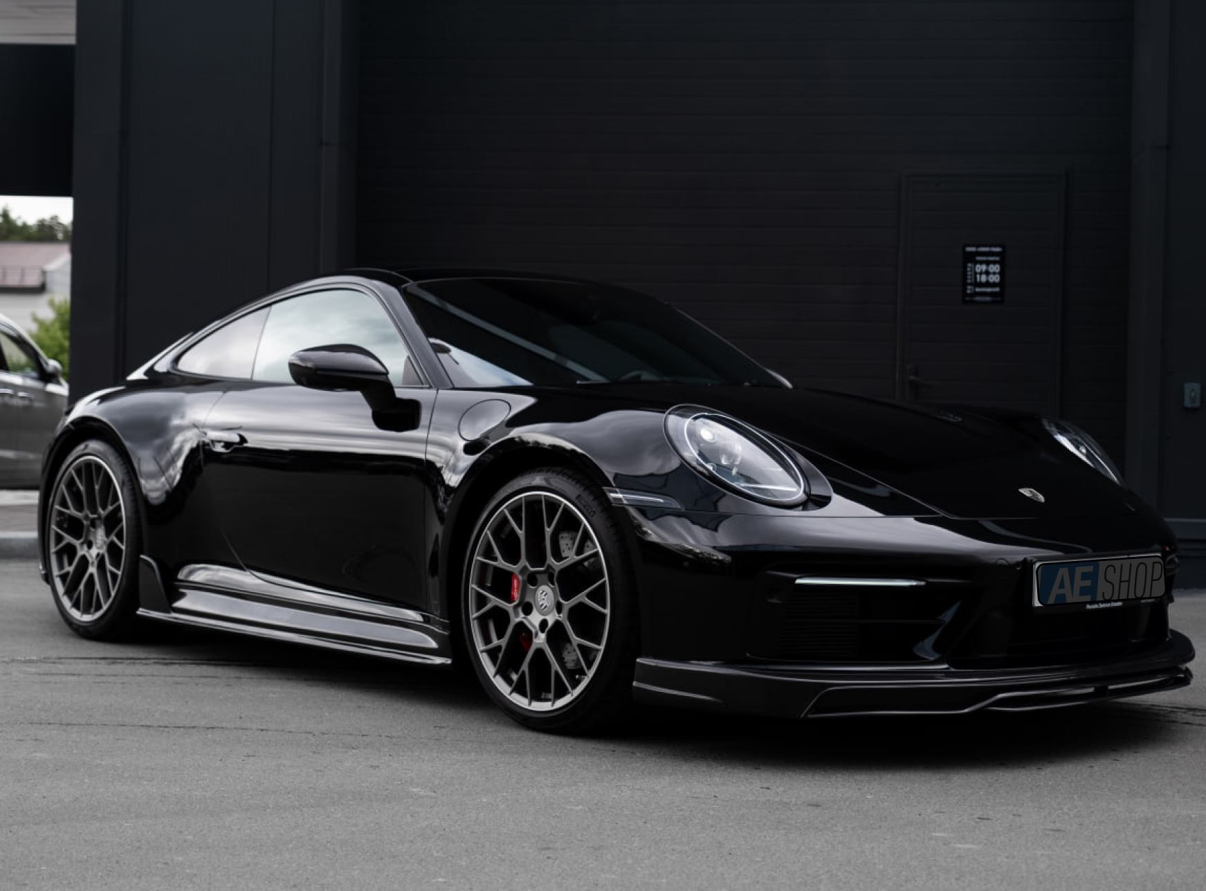 Кованые диски на Porsche 911 992 &mdash; тёмный графит, R20/R2