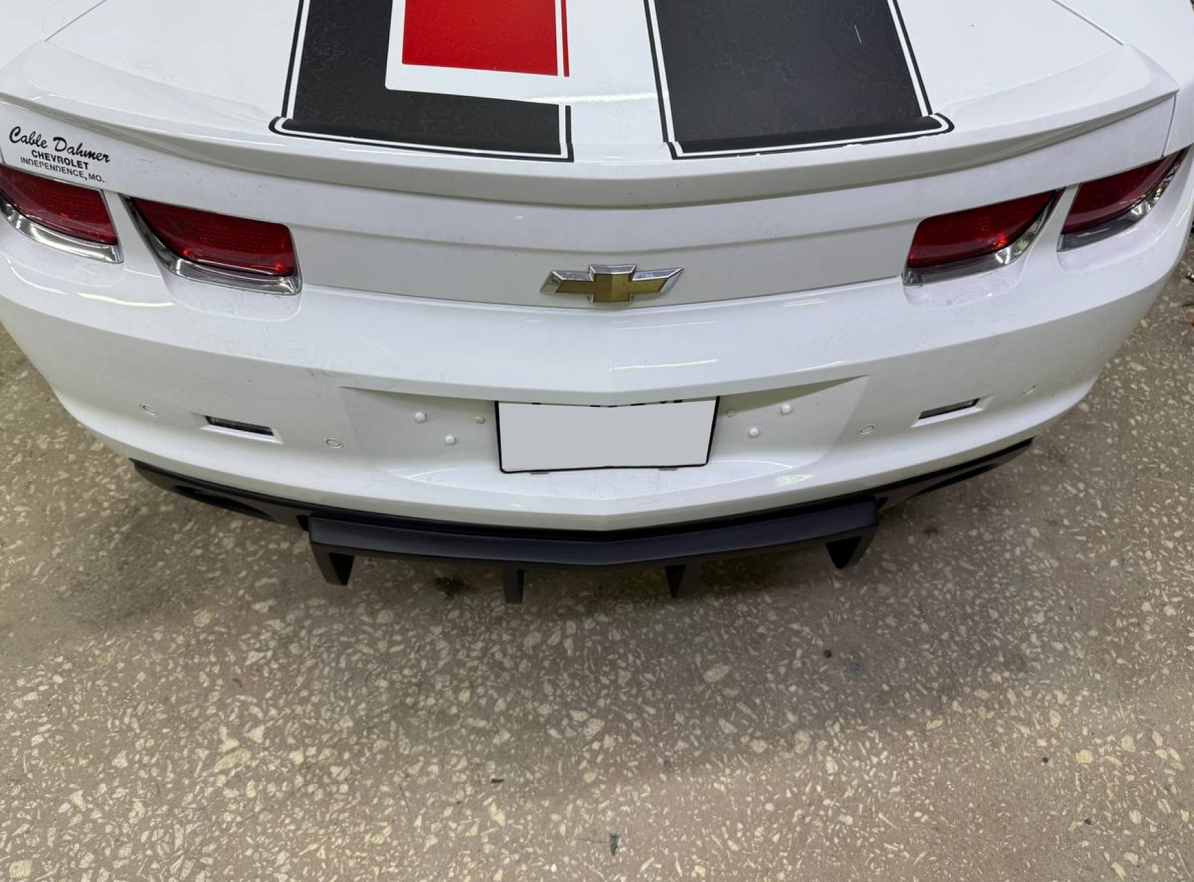 Насадки на выхлоп Chevrolet Camaro &mdash; круглые, нержавеющая сталь, скошенный срез