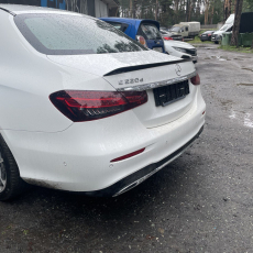 Обвес Mercedes в стиле 63 AMG — спойлер, диффузор, насадки